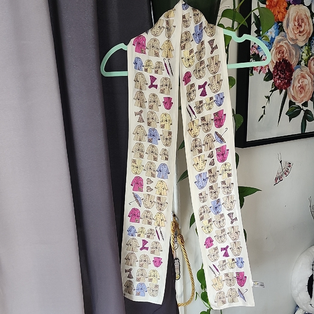 Jackets & umbrellas Patterned Scarf